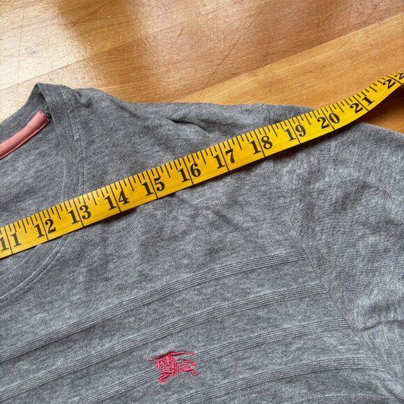 Burberry Black Label Men’s Gray T-Shirt – Size 3 (M), Red Logo, Pink Trim - Picture 2 of 11